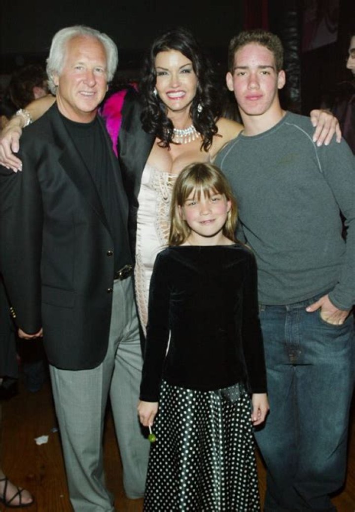 Rip Mason Net Worth - Wiki, Age, Weight and Height, Relationships, Family, and More