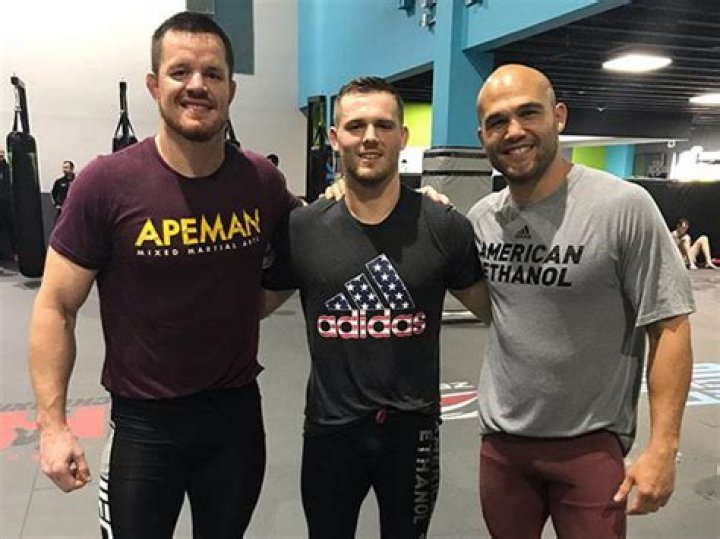 Robbie Lawler - Age, Family, Bio