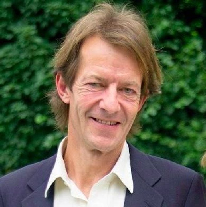 Robie Uniacke Bio (Wiki) 