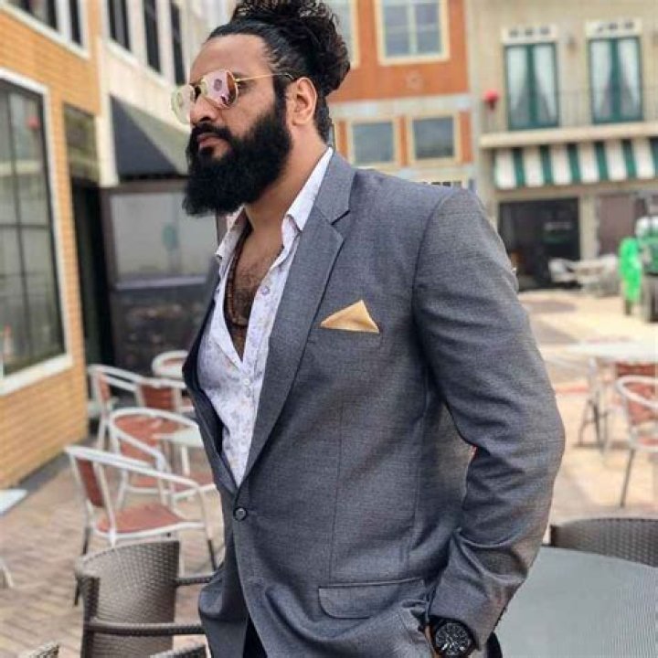 Robin Gurjar Height, Weight, Net Worth, Age, Birthday, Wikipedia, Who, Instagram, Biography