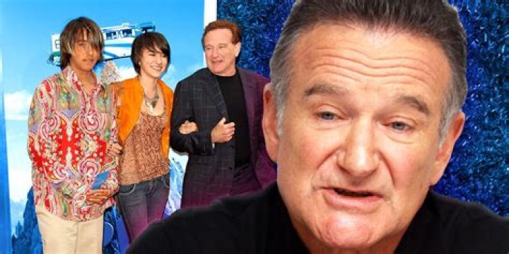 	Robin Williams was cheating on his wife with 27 year-old artist	