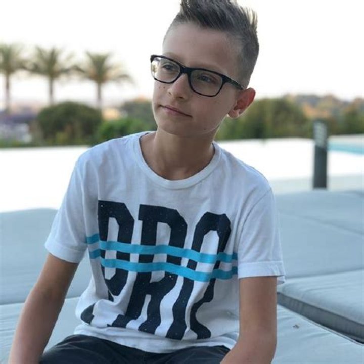 RonaldOMG Bio (Wiki) 