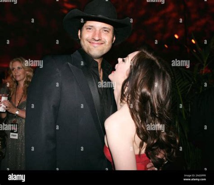 Rose McGowan breaks off engagement with director Robert Rodriguez