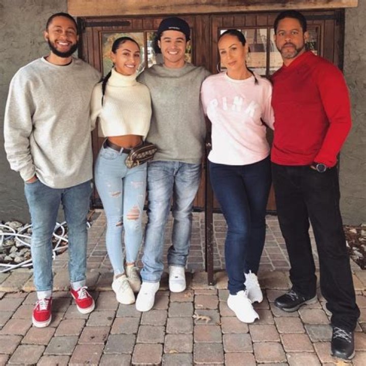 sahlt - Age, Family, Bio