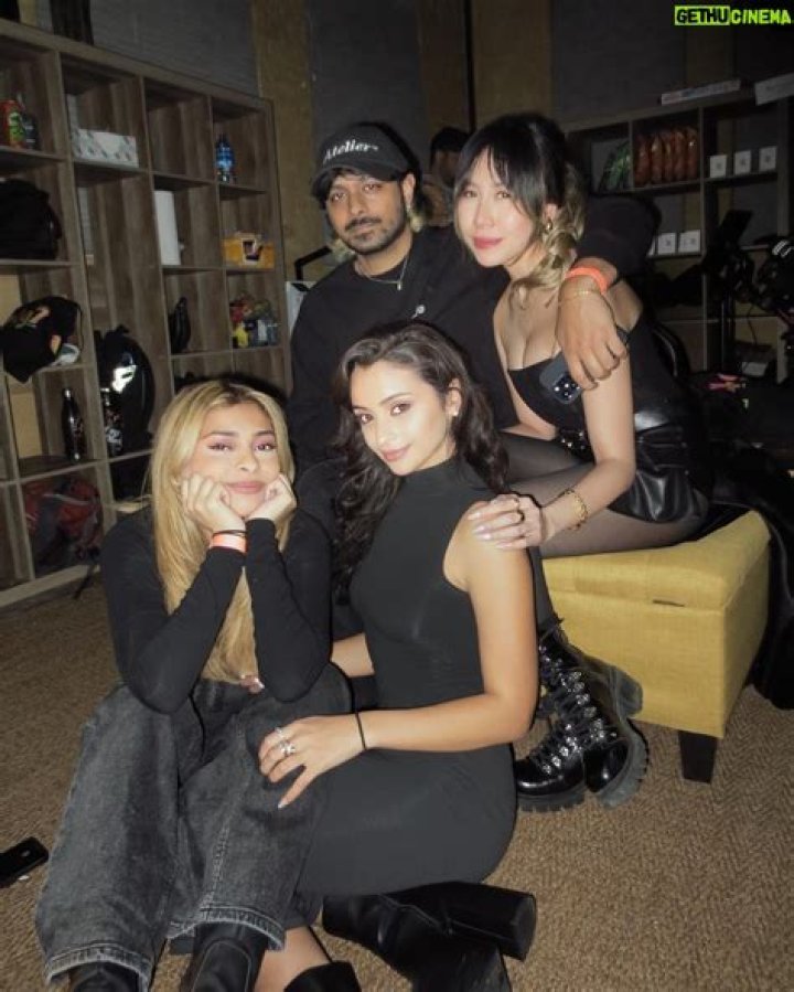 Salena Qureshi - Age, Family, Bio