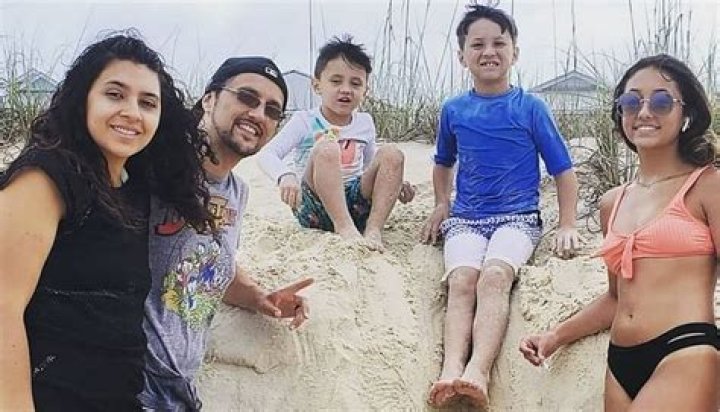 Samantha Tan - Age, Family, Bio