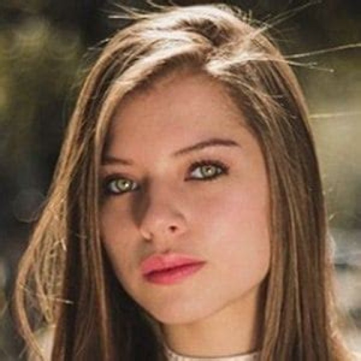 Samantha Vázquez - Age, Family, Bio