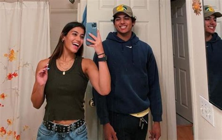 Sara Saffari Husband: Married To Boyfriend Bradley Martyn? Dating Timeline And Wiki