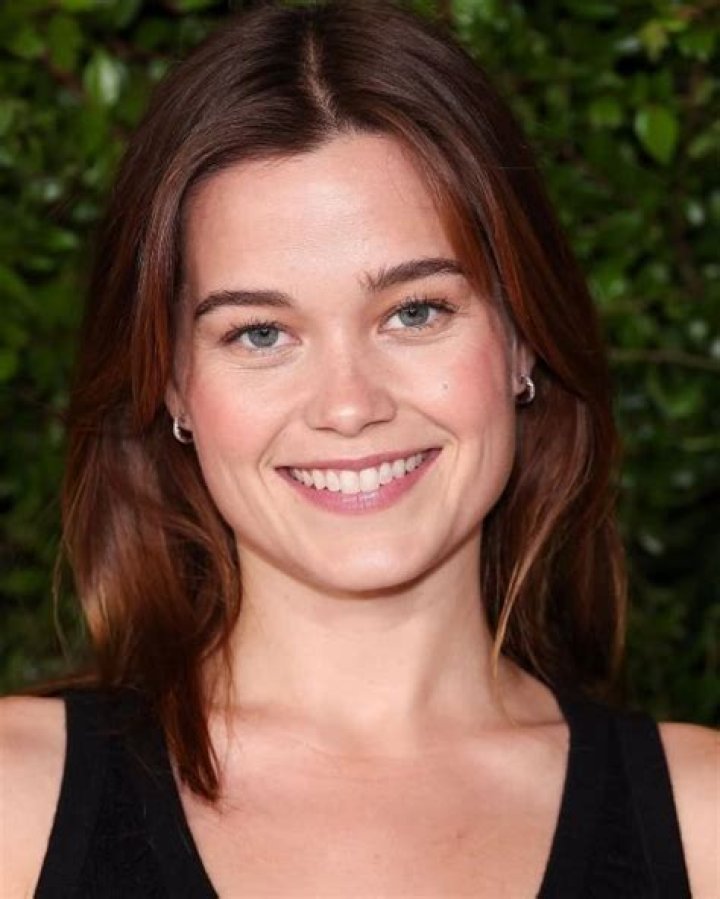 Sarah Catherine Hook Bio (Wiki) 