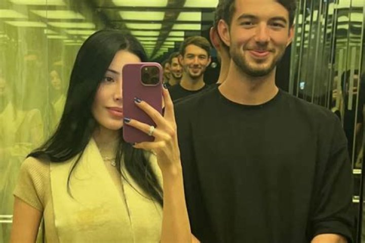 
Sarah Dunsworth Husband Ben Nickerson Is A Talented Musician Who Writes And Sings Hip-Hop Songs 