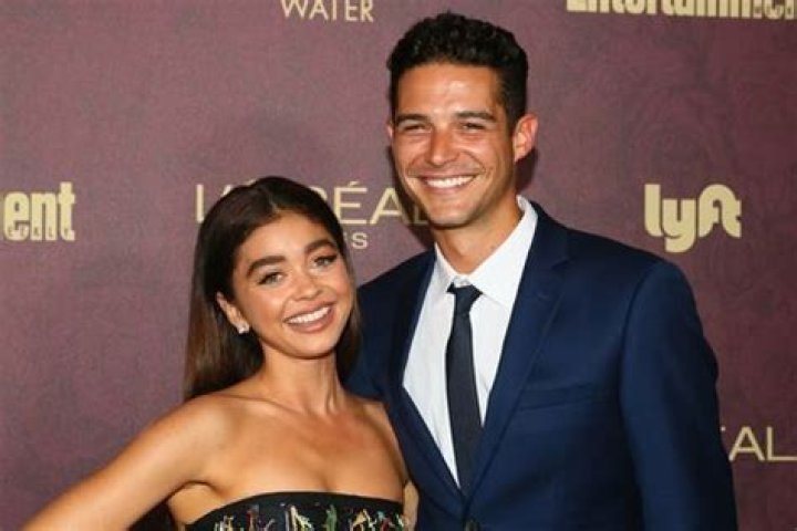 	Sarah Hyland got engaged to her boyfriend of two years, Wells Adams	