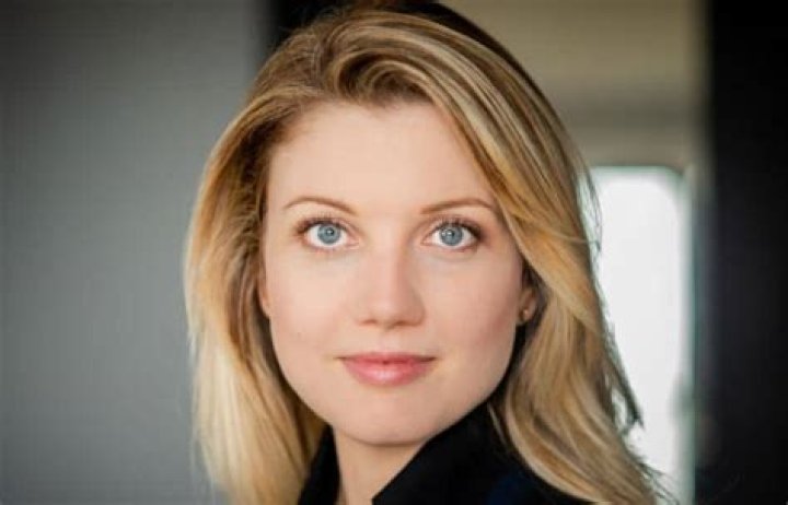 Sarah Keith-Lucas Bio (Wiki) 