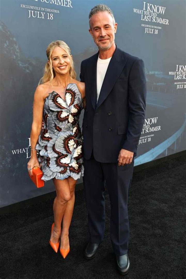 Sarah Michelle Gellar: I don’t own a scale, I go by how my clothing fits