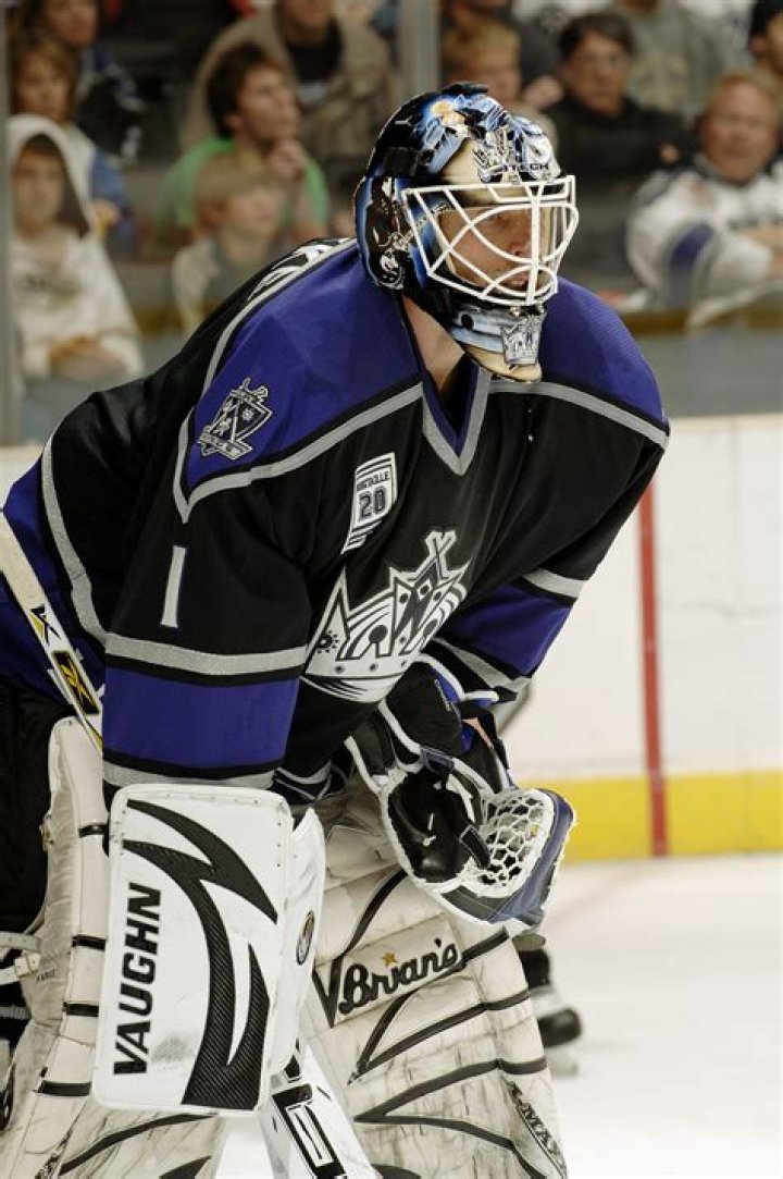 Sean Burke Net Worth - Wiki, Age, Weight and Height, Relationships, Family, and More