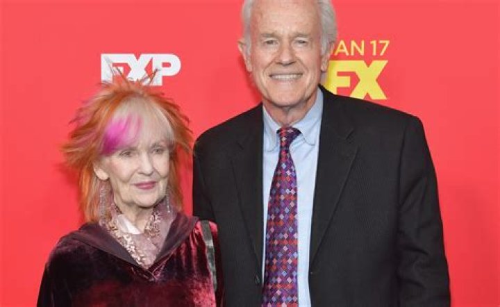 Sharon Farrell - Age, Family, Bio