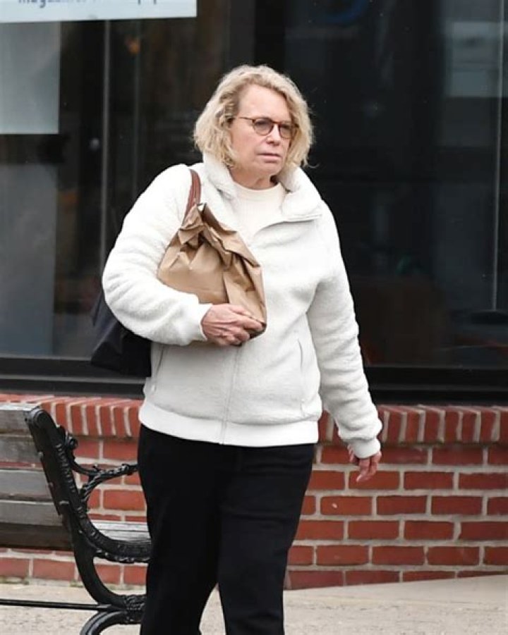 Shelley Hack Bio (Wiki) 