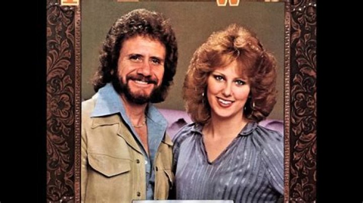 Shelly West - Age, Family, Bio