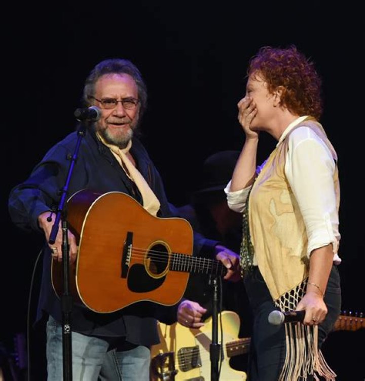 Shelly West Net Worth - Wiki, Age, Weight and Height, Relationships, Family, and More