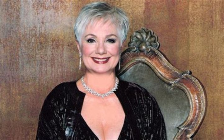 Shirley Jones Net Worth | Sources of Income, Movies, Music, Married to Millionaire Marty Ingels