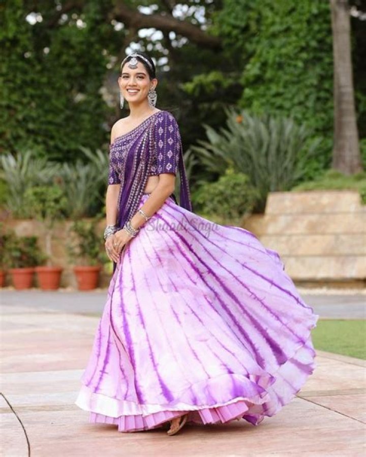 
Shivani Bafna Height, Weight, Net Worth, Age, Birthday, Wikipedia, Who, Nationality, Biography 