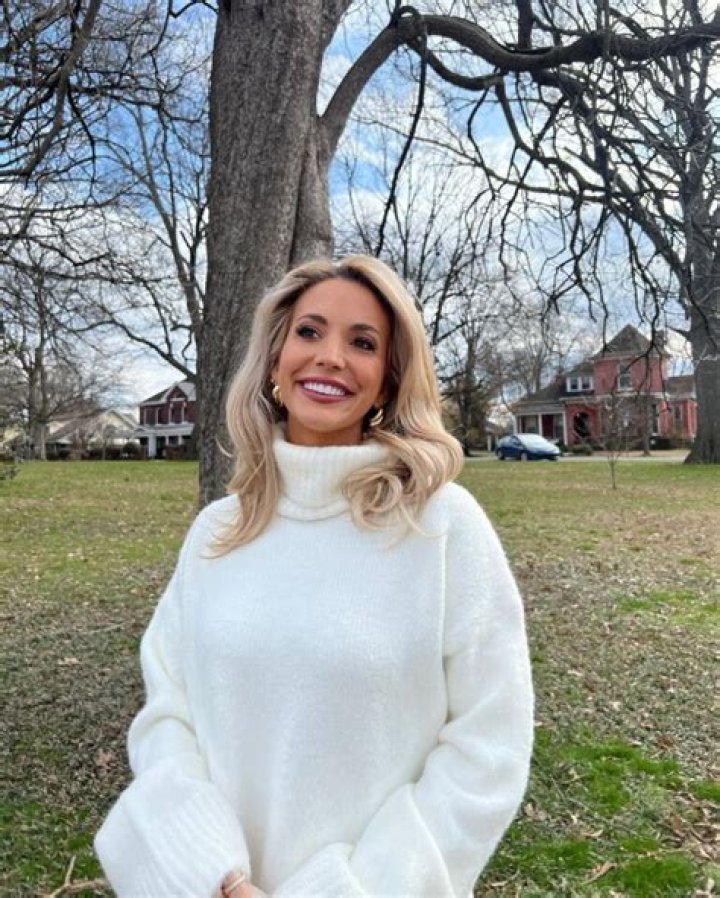 Shoe0nHead Boyfriend – Who Is She Dating In 2023? Real Name Age And Instagram