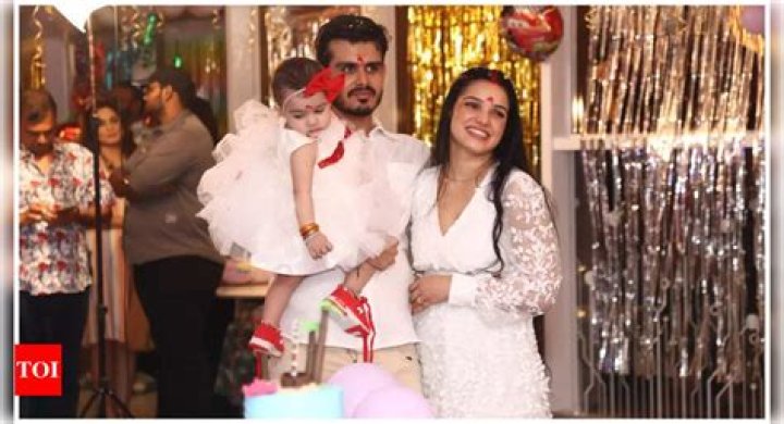 Shrashti Maheshwari Height, Weight, Net Worth, Age, Birthday, Wikipedia, Who, Instagram, Biography