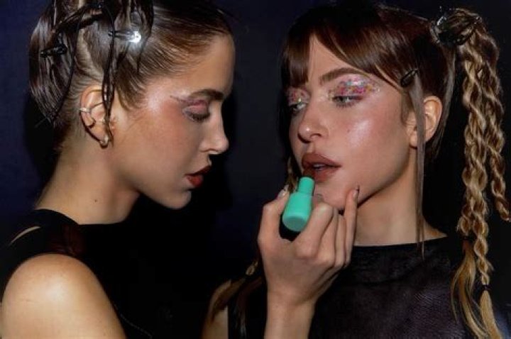 Simi And Haze Khadra Age, Birthday, Wikipedia, Who, Nationality, Biography