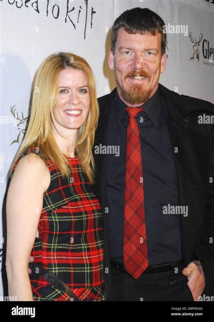 Simon Van Kempen Bio (Wiki) 