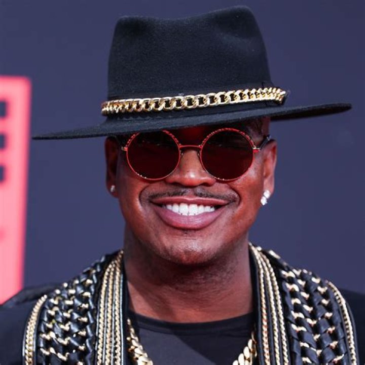 Singers Born in Arkansas | Famous Birthdays