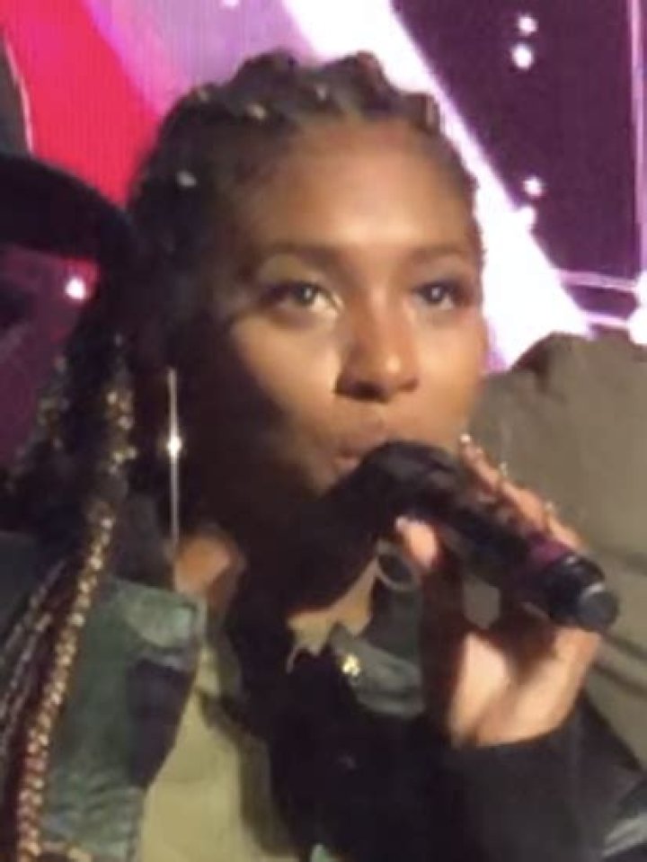 
soggynoodlebitch Height, Weight, Net Worth, Age, Birthday, Wikipedia, Who, Nationality, Biography 