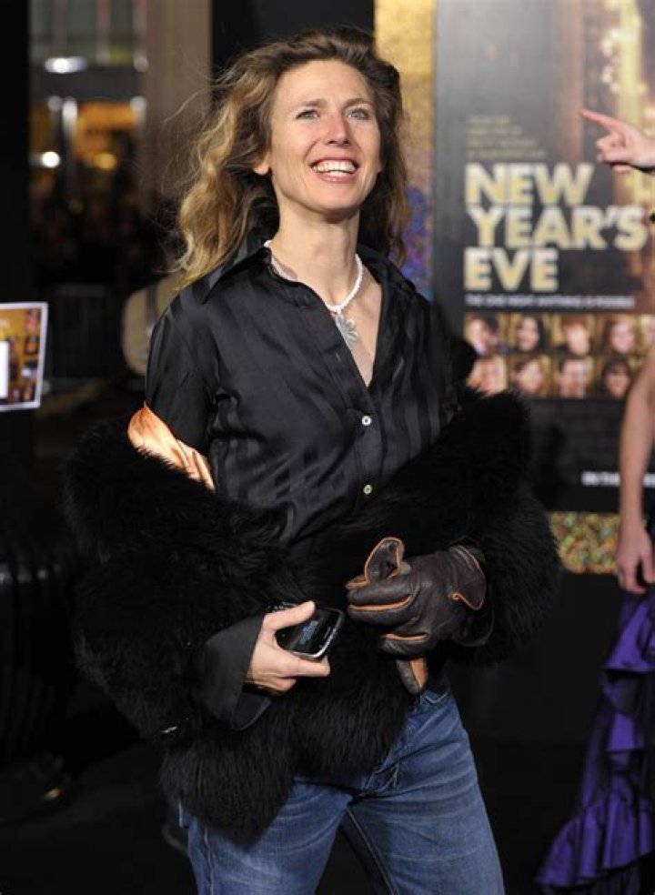 Sophie B. Hawkins Net Worth - Wiki, Age, Weight and Height, Relationships, Family, and More