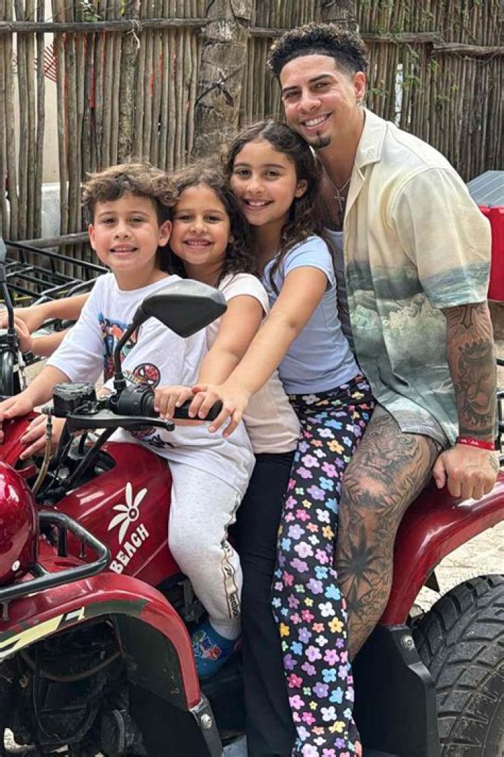 Souline McBroom - Age, Family, Bio