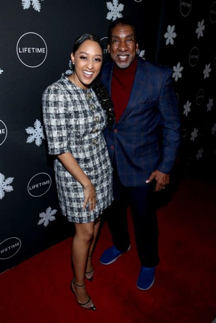 Stan Shaw Net Worth - Wiki, Age, Weight and Height, Relationships, Family, and More