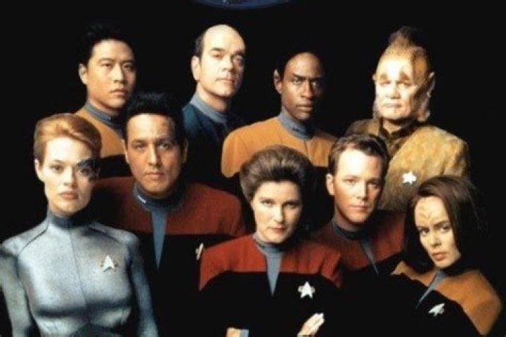 Star Trek: Voyager - Cast, Ages, Trivia