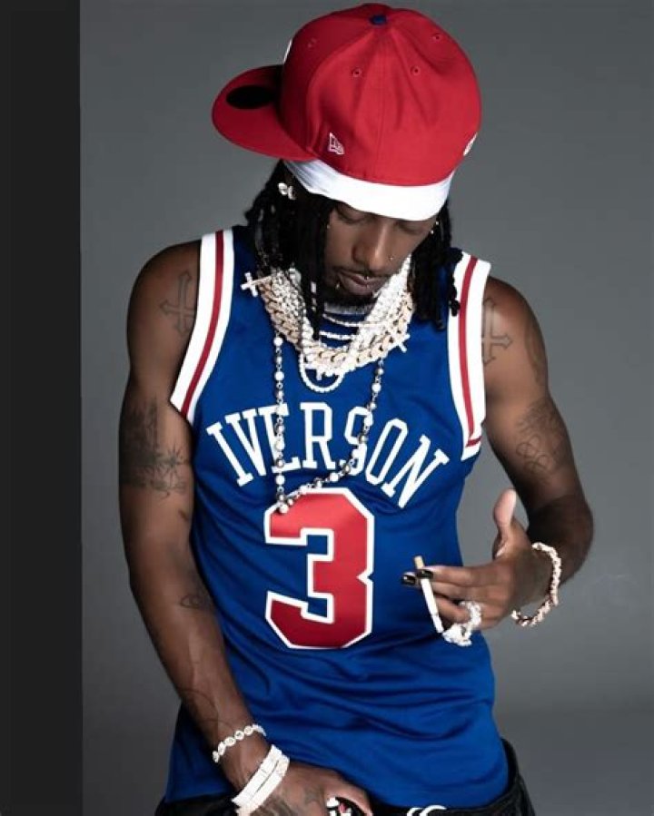 Stephanie Waring Bio (Wiki) 