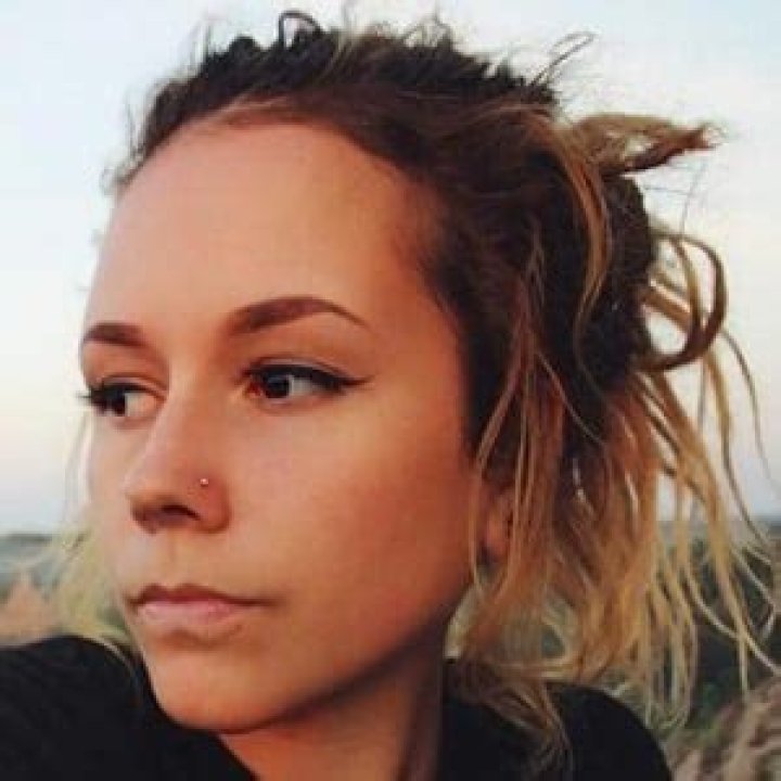 Stephi Lee - Age, Family, Bio