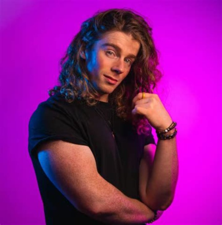 Stuart Mackey Height, Weight, Net Worth, Age, Birthday, Wikipedia, Who, Instagram, Biography