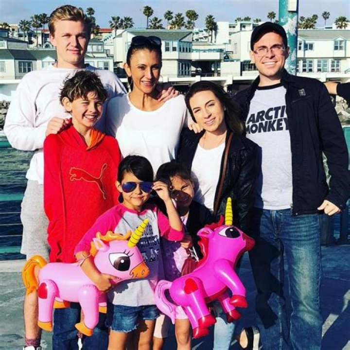 Talinda Ann Bentley - Age, Family, Bio