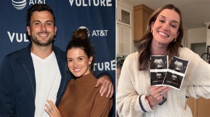 Tanner Tolbert and Jade Roper Tolbert announce the third pregnancy of Jade!