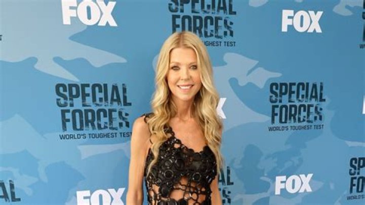 Tara Reid in pink at the ‘Sharknado’ premiere: pretty or cheap, hot mess?