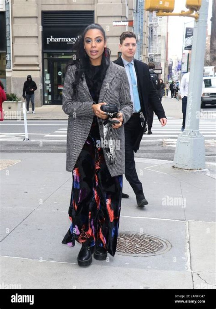 Taveeta Szymanowicz - Age, Family, Bio