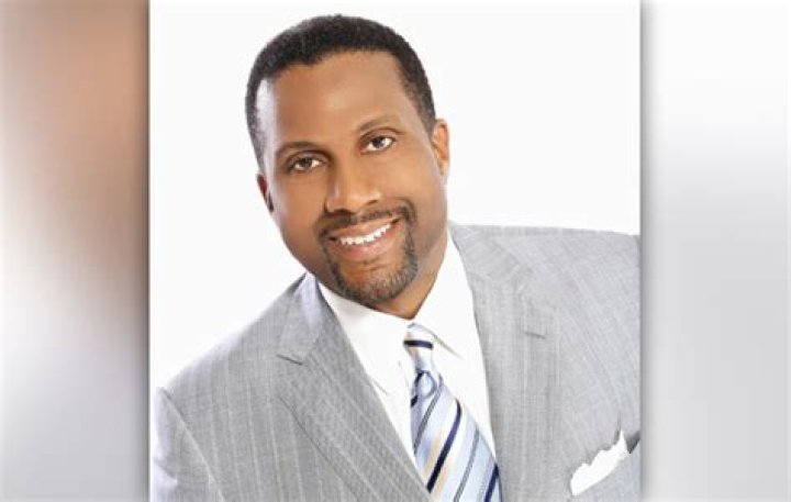 Tavis Smiley Bio (Wiki) 