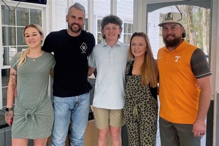 Taylor McKinney - Age, Family, Bio