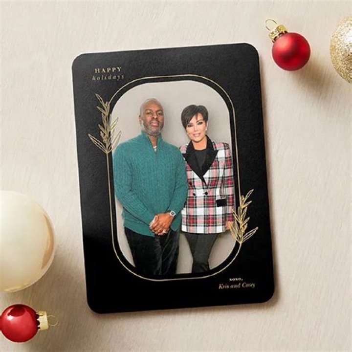 The Wales family’s 2023 Christmas card was done like a classic mall portrait