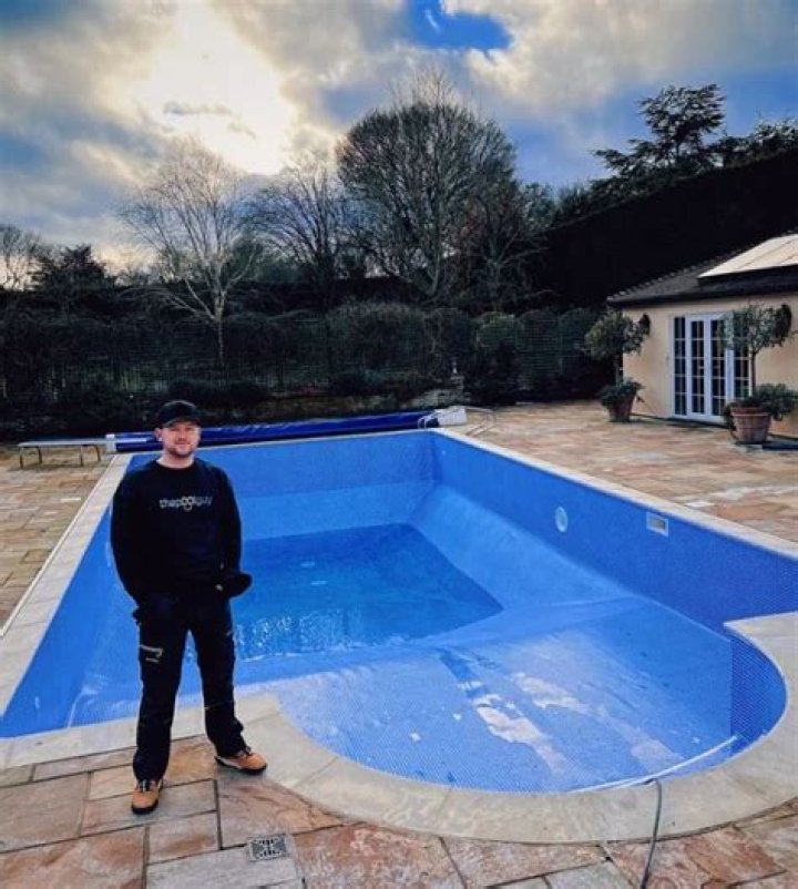 Thepoolguy Height, Weight, Net Worth, Age, Birthday, Wikipedia, Who, Nationality, Biography