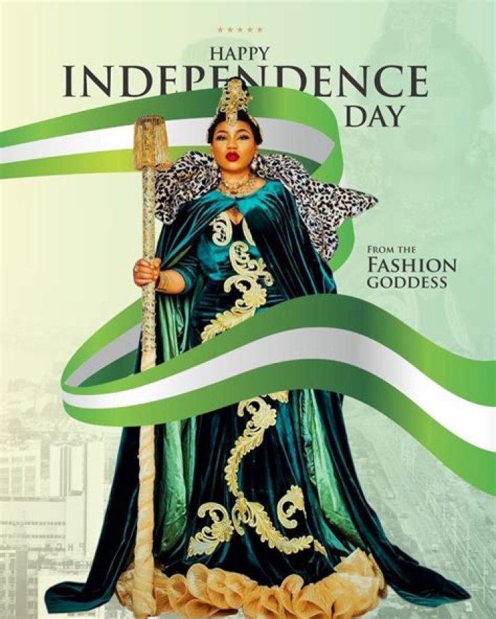 
‘Tiannah, please rest, go and put your clothes on – Netizens chastise Toyin Lawani over her unclothed Independence Day photos 