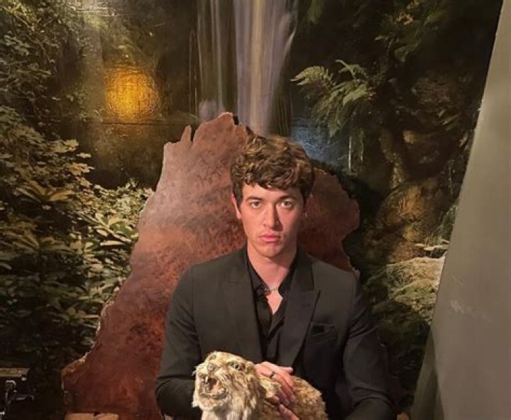 Tom Blyth Parents: Gavin Blyth And Charlotte Blyth