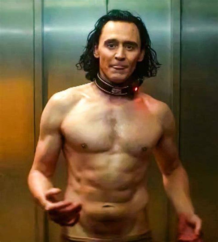 Tom Hiddleston on getting naked for ‘Crimson Peak’: ‘I was happy to do it’