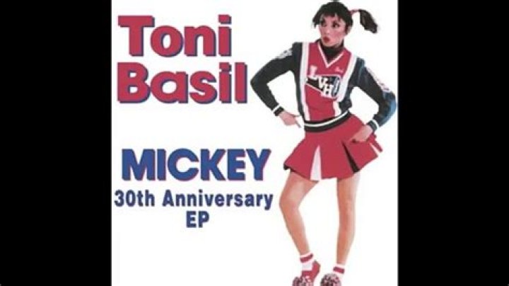 Toni Mitchell - Trivia, Family, Bio