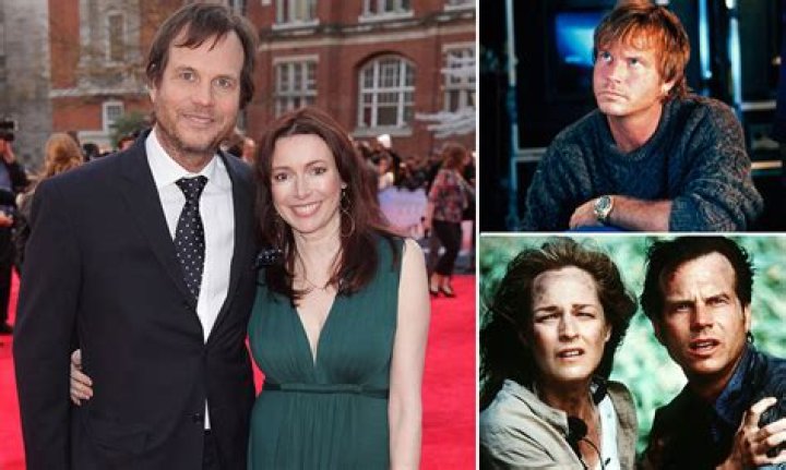 Tragic death of a legend Bill Paxton. Take a look about his marriage, divorce, children and career…